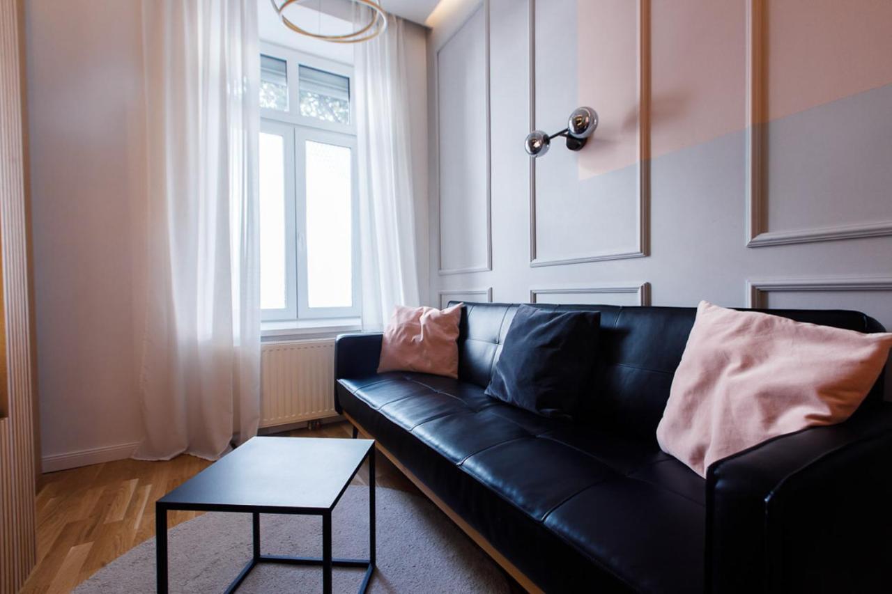 Zeus Design Apartments Wasserwelt Vienna Exterior photo